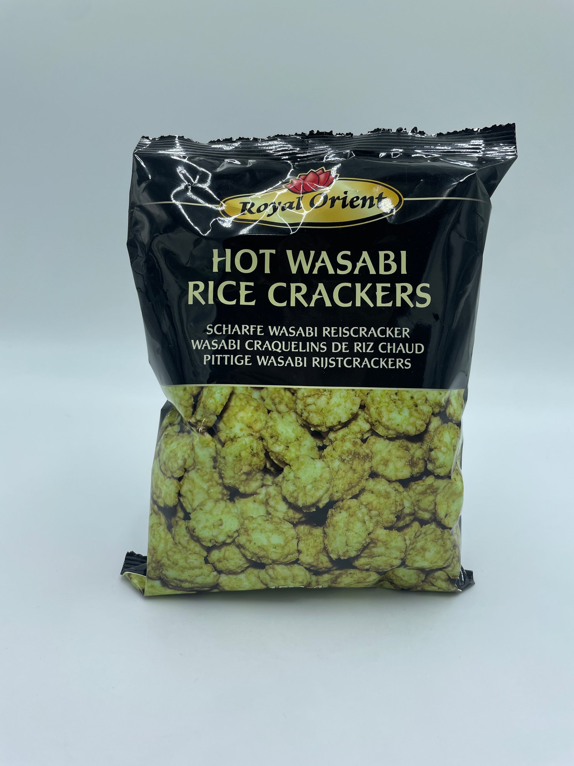 Rijstknapper med hot wasabi-smag fra Royal Orient, sprøde snacks med grønne wasabi-pasta og lyse knapper
