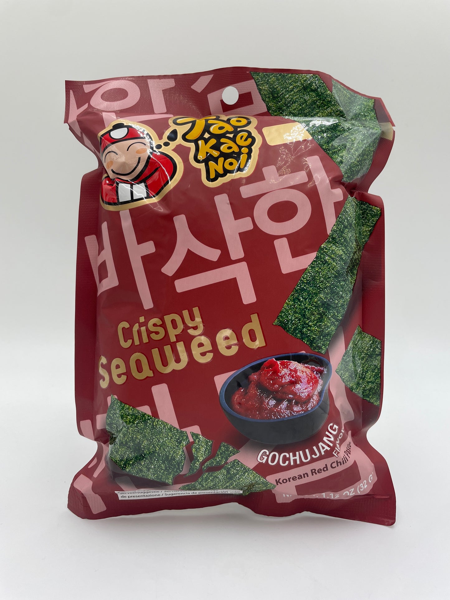 Tao Kae Noi sprøde tang snack med gochujang krydret koreansk rød chili pasta, vist i en åben pakke.