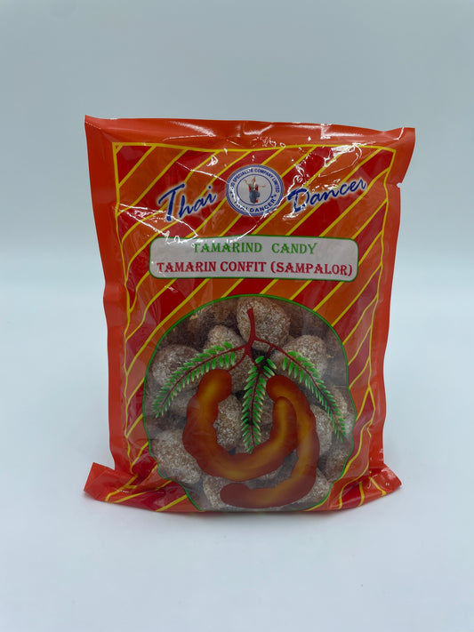 Thai Dancer tamarind slik, sød og syrlig snack med tamarind smag, pakket i farverig emballage.