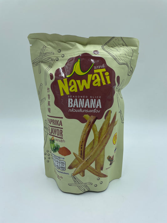 Smagsatte snack med bananskiver krydret med paprika fra NAWATI, vises i billedet.