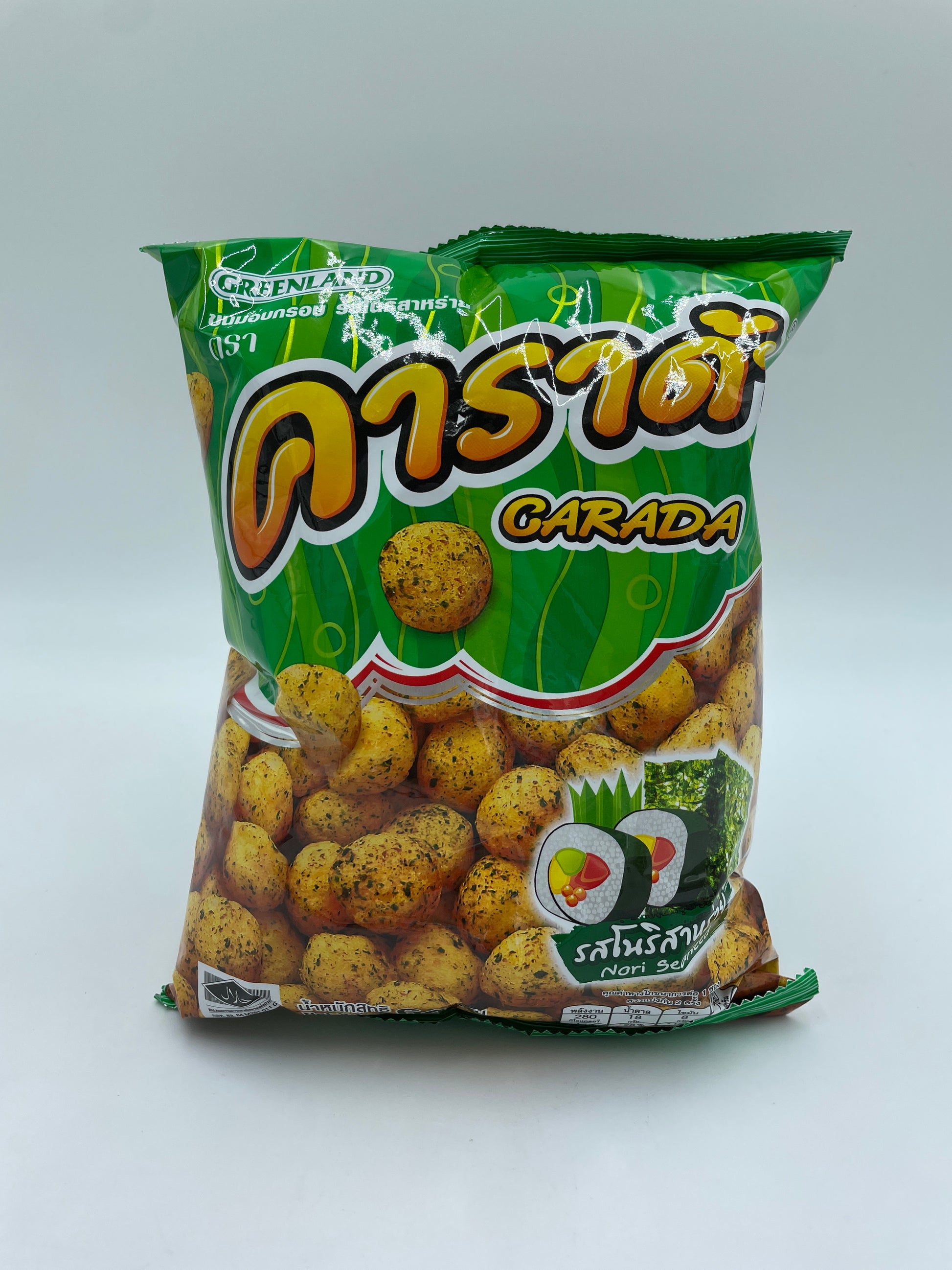 Grønlands risboller med nori tangsmag, sprød snack i pose, tydelig nori og ris, attraktiv præsentation.