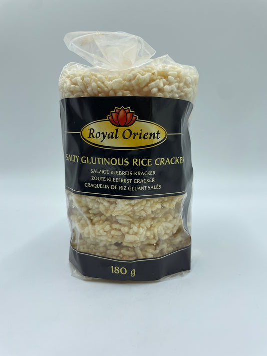 Salty glutinous rice cracker fra ROYAL ORIENT, sprød snacks med saltet smag, vist i pakken.