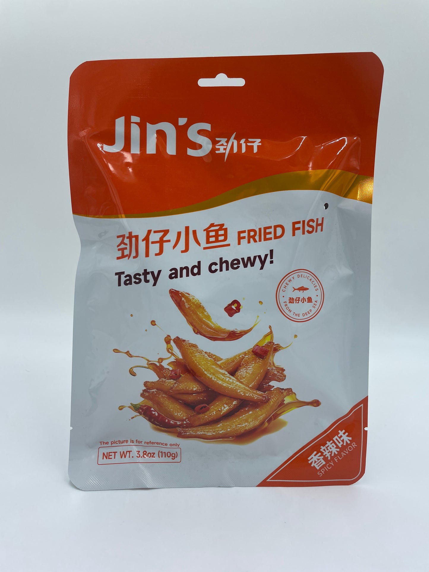 Sprød snacks med krydret smag fra JIN'S, viser gusten, sprød fiskefritter med krydret udseende og krydret overflade